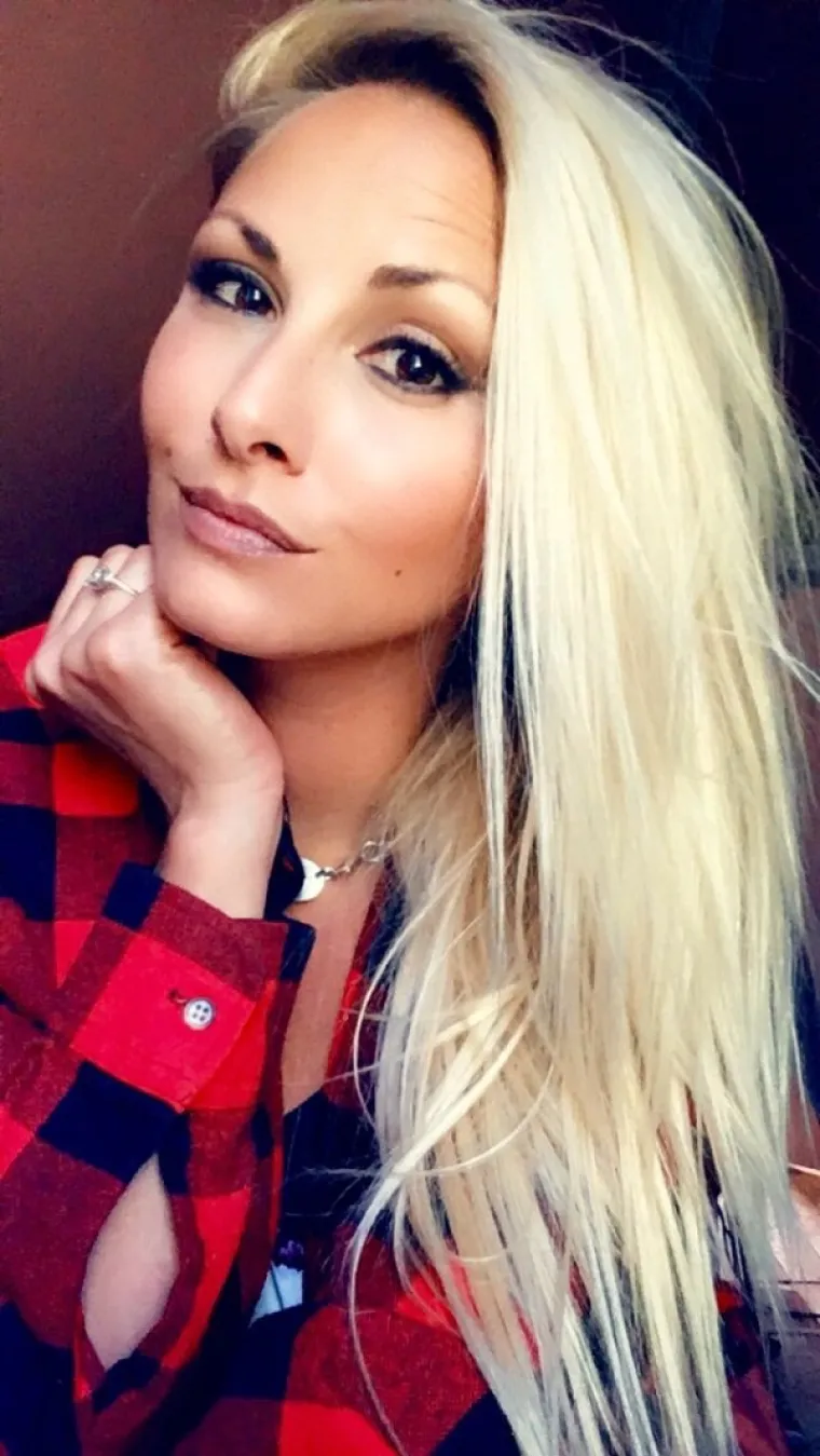 VRUĆE ŠTREBERICE MALO TOGA PREPUSTILE MAŠTI: Evo što se dogodi kad skinu svoje karirane košuljice