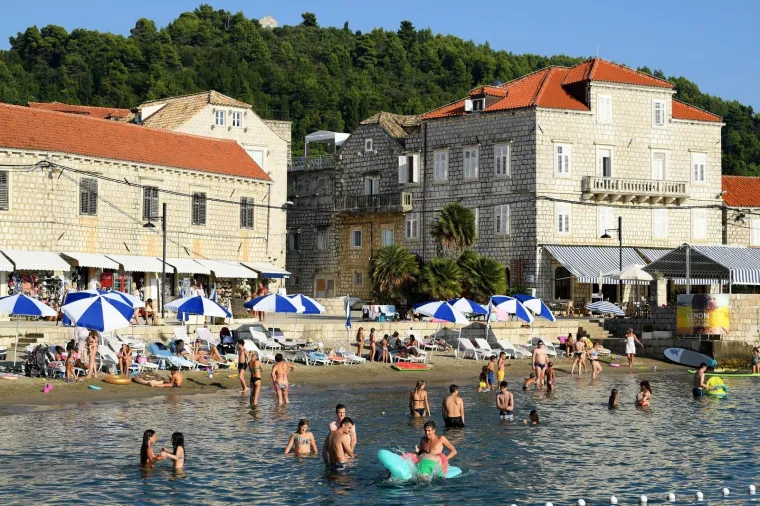 TOP 8: Tko ljetuje u Hrvatskoj? Poljaci u prvih pet, domaći tek na 3. mjestu