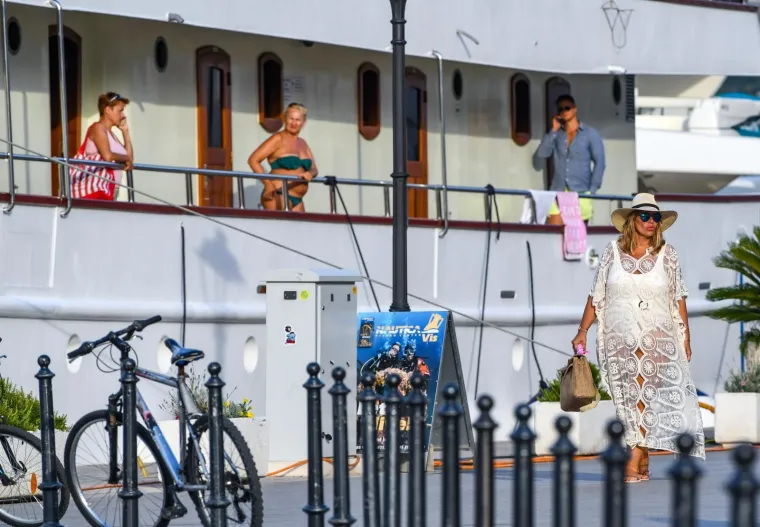 'Brod duhovne obnove' Ane Bučević plovi Jadranom: Za 7 dana naplaćuje 16.000 kn, na jahti i Iva Todorić