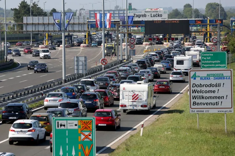 Gužve na cestama diljem Hrvatske: Najprometnije na Lučkom i u Splitu!