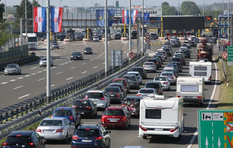 Gužve na cestama diljem Hrvatske: Najprometnije na Lučkom i u Splitu!