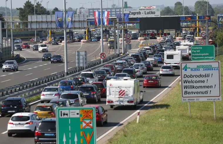 Gužve na cestama diljem Hrvatske: Najprometnije na Lučkom i u Splitu!