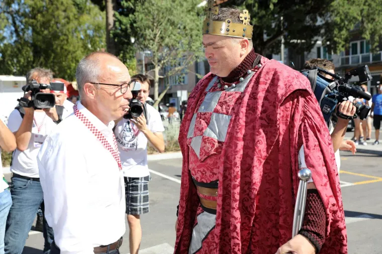 Političari okupirali Metković: Pogledajte tko je sve do&scaron;ao na 22.Maraton lađa