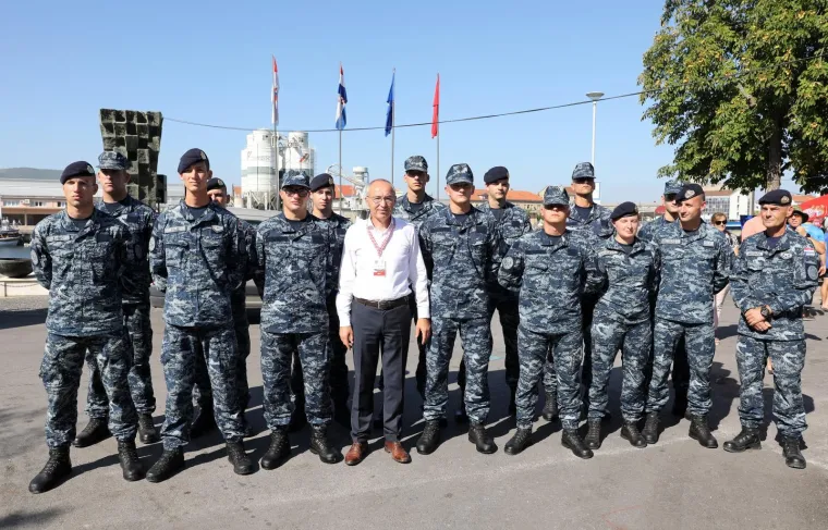 Političari okupirali Metković: Pogledajte tko je sve do&scaron;ao na 22.Maraton lađa