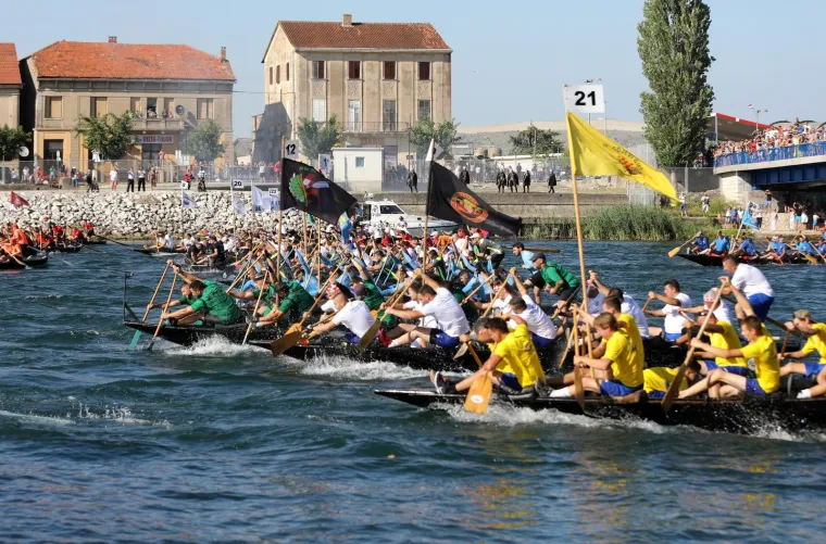 Spektakl u dolini Neretve: Počeo 22. Maraton lađa, 28 posada bori se za titulu pobjednika