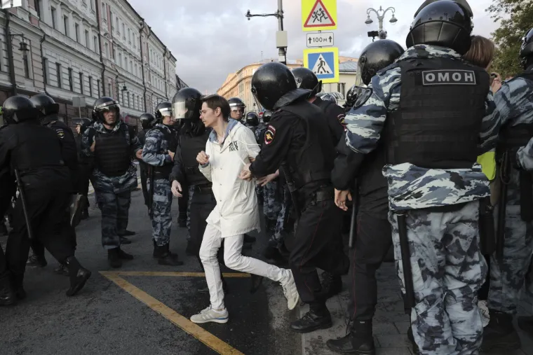 Ovaj prosvjed najveći je u posljednjih osam godina te je posebice značajan u vrijeme kada ohrabreni opozicijski pokreti nastoje smanjiti moć predsjednika Vladimira Putina