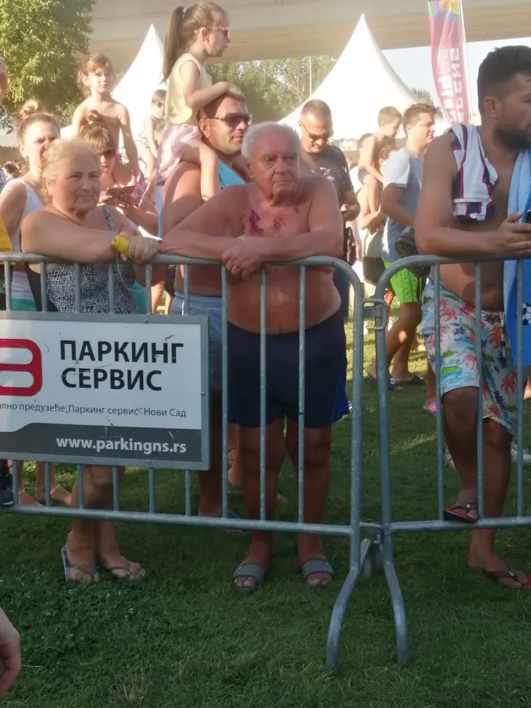 &Scaron;arenilo boja u Novom Sadu: Pogledajte kako je nekoliko stotina mladih obilježilo svoj dan