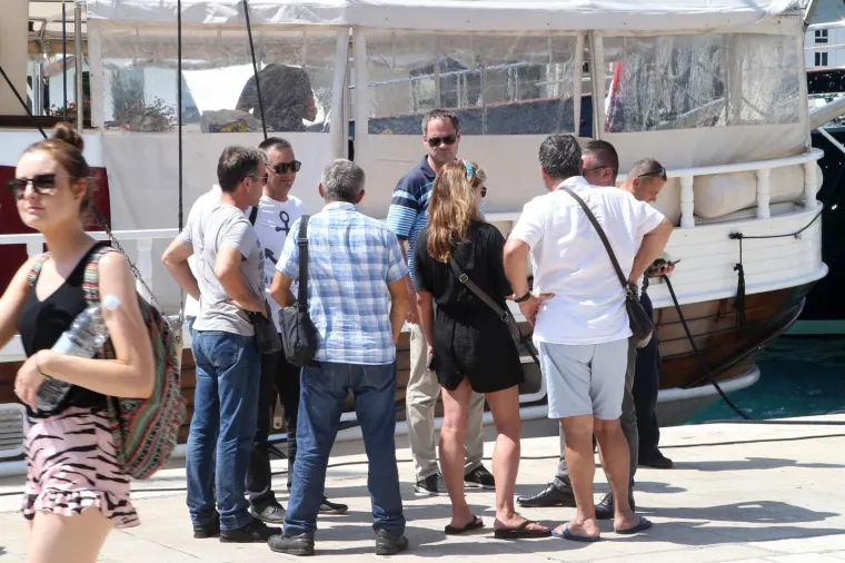 Nova drama na brodu na kojem su se otrovali Talijani: Tijekom očevida pozlilo policajcu