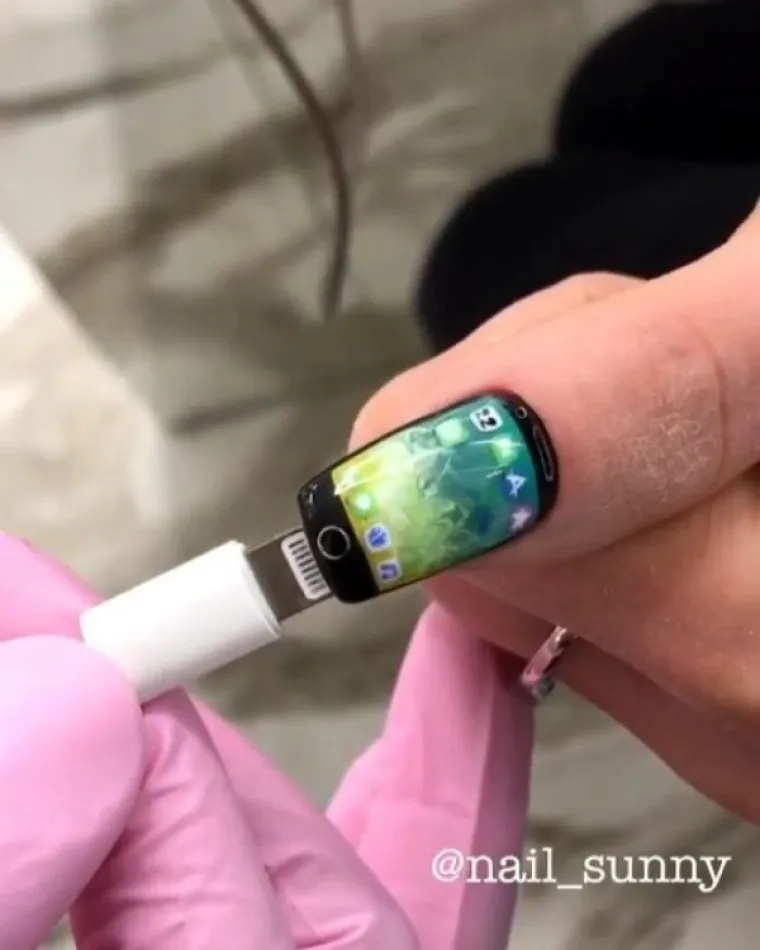 NAJBIZARNIJI PRIZORI KOJE MOŽETE ZAMISLITI: Od zubala do krumpira, postoji li ne&scaron;to &scaron;to ljudi neće staviti na sebe?