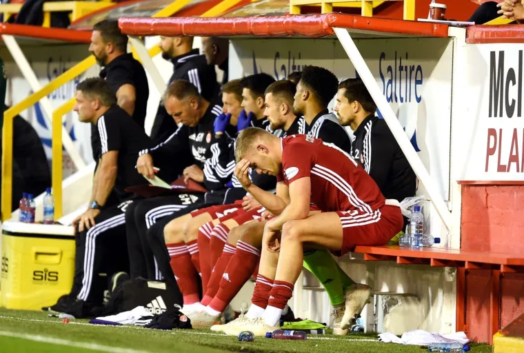 TA DIVNA ŠKOTSKA NOĆ: Riječani su pomeli Škote na terenu, ali i na tribinama