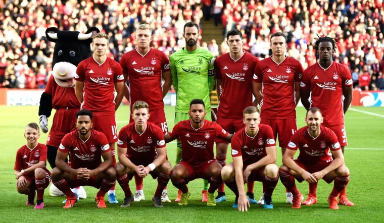 TA DIVNA ŠKOTSKA NOĆ: Riječani su pomeli Škote na terenu, ali i na tribinama