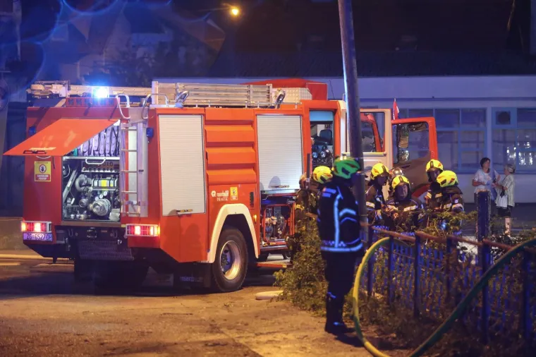POŽAR U ZAGREBU: Planula zapu&scaron;tena drvena kuća