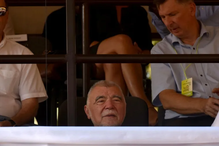 Premijer i predsjednica ni&scaron;ta nisu skrivali pred očima javnosti: Pogledajte prijateljske poljupce