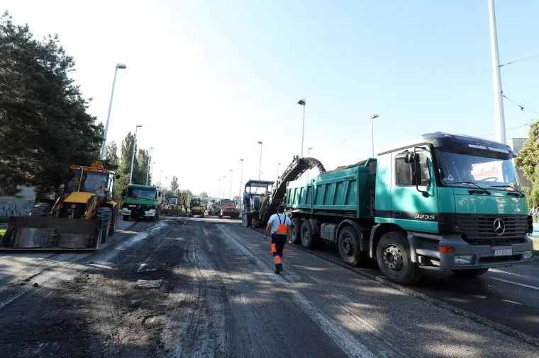 Ogromne gužve u Zagrebu: Počeli radovi na Držićevoj aveniji, vozači držite se!