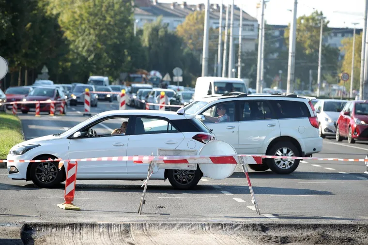 Ogromne gužve u Zagrebu: Počeli radovi na Držićevoj aveniji, vozači držite se!