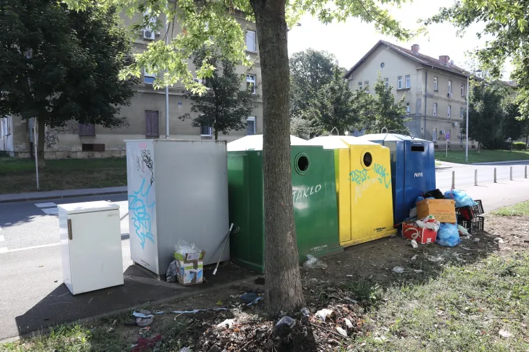Prizori sramote u centru metropole! Stotinjak metara od buduće zgrade Predsjedni&scaron;tva Vijeća EU  prava eko katastrofa