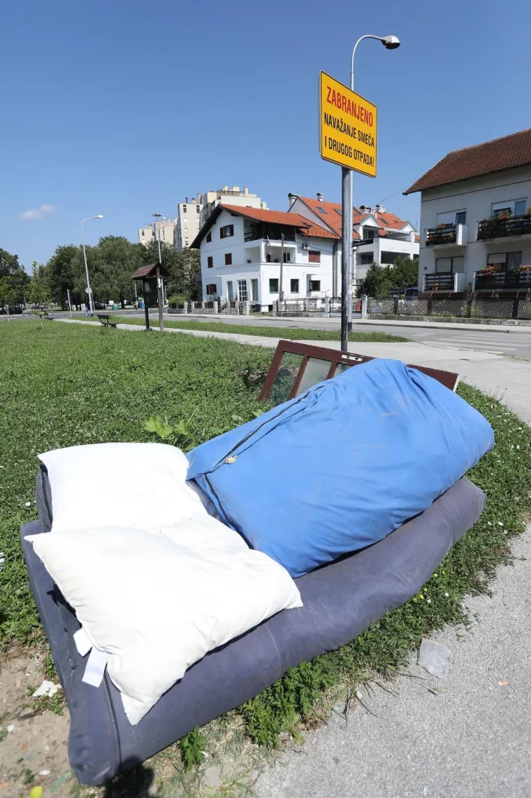 Prizori sramote u centru metropole! Stotinjak metara od buduće zgrade Predsjedni&scaron;tva Vijeća EU  prava eko katastrofa