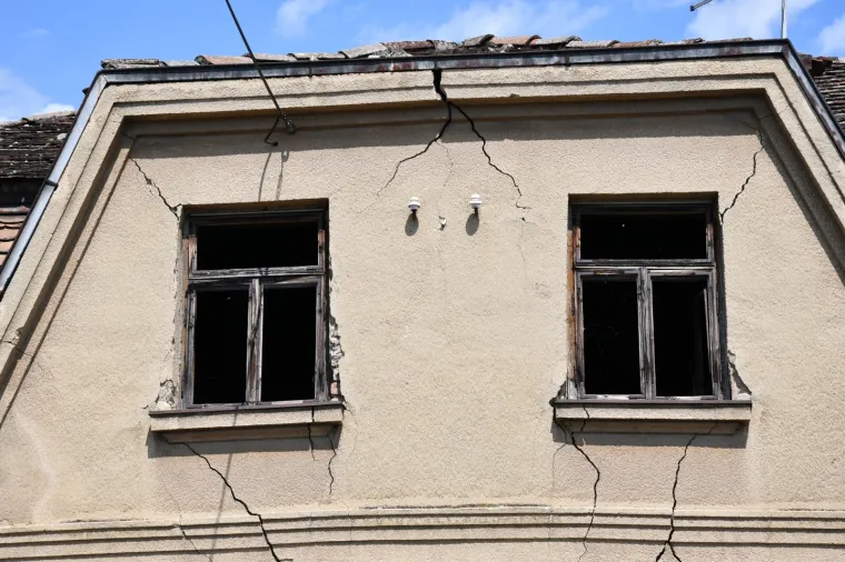 Sisak podsjeća na horor film! Sve je vi&scaron;e napu&scaron;tenih i oronulih zgrada
