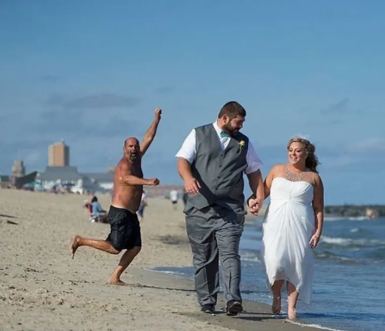Photobomb = užas, photobomb na slici vjenčanja = kriminal: 25 ˝savr&scaron;enih˝ slika s vjenčanja
