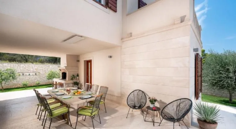 Fotografije lažnog luksuza: Ovako izgleda vila za koju su francuski turisti izdvojili 47.500 kuna!