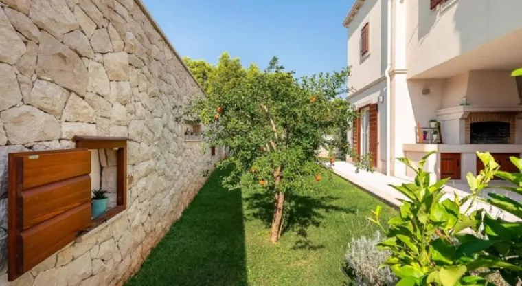 Fotografije lažnog luksuza: Ovako izgleda vila za koju su francuski turisti izdvojili 47.500 kuna!