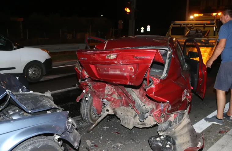 Četverostruki sudar kod Ka&scaron;tel Sućurca: Auti su potpuno smrskani, &scaron;teta je golema