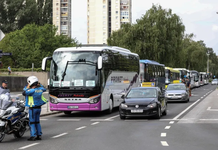Stali autobusi, vozači upozorili: 'Imamo 3800 kuna plaću i sad se svi čude &scaron;to idemo van'