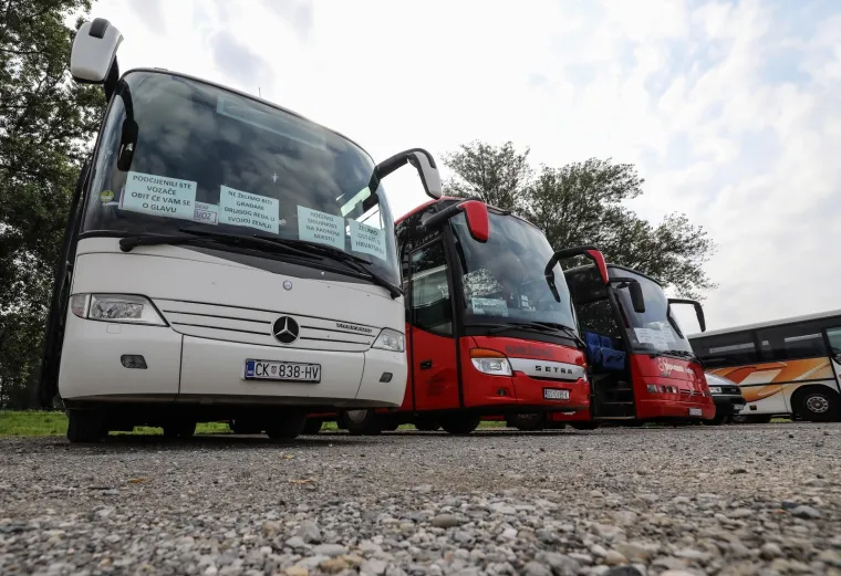 Stali autobusi, vozači upozorili: 'Imamo 3800 kuna plaću i sad se svi čude &scaron;to idemo van'