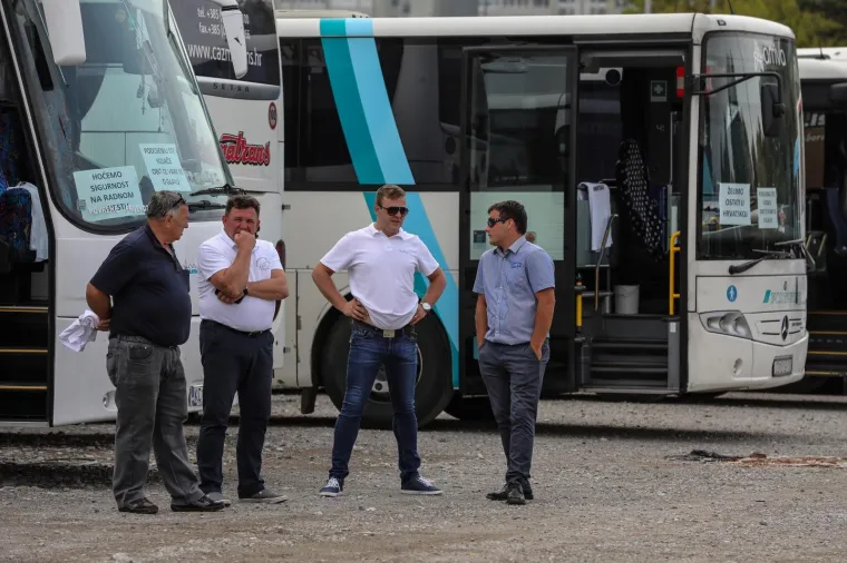 Stali autobusi, vozači upozorili: 'Imamo 3800 kuna plaću i sad se svi čude &scaron;to idemo van'