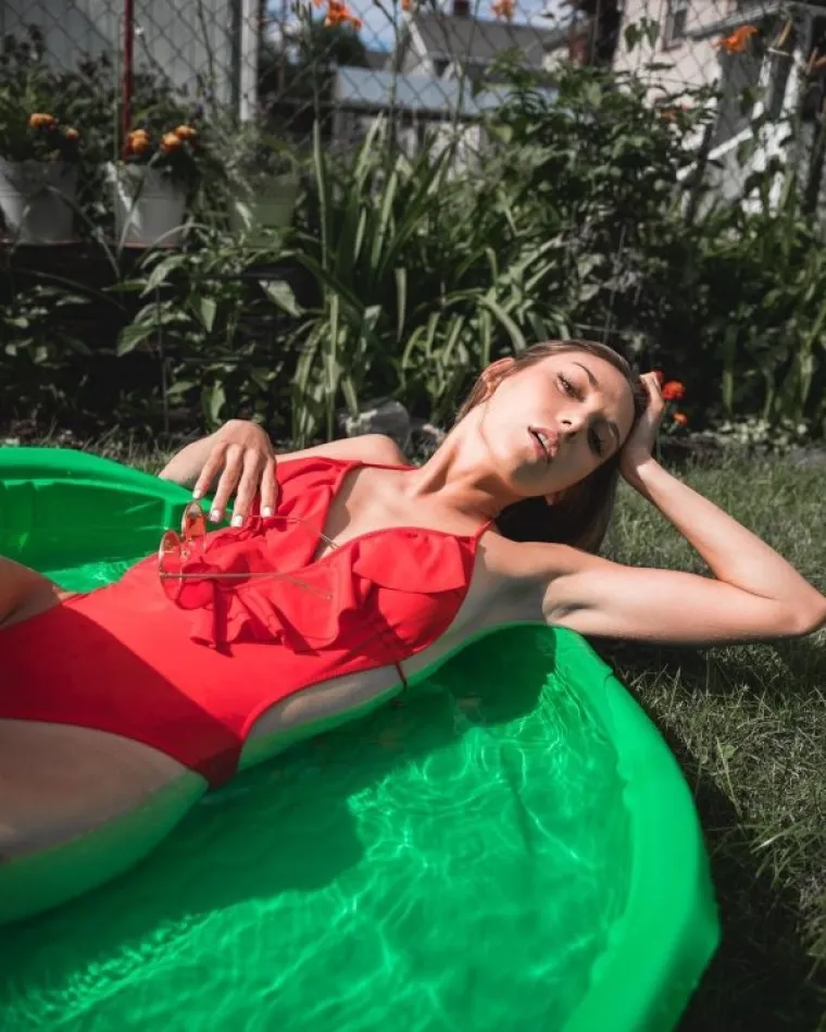 TOLIKO VRUĆE DA IH NI VODA NE OHLADI: Nisu Ku&scaron;ćevićev djed, ali i njihove fotke ćete skrivati po spavaćim sobama