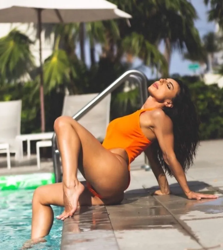 TOLIKO VRUĆE DA IH NI VODA NE OHLADI: Nisu Ku&scaron;ćevićev djed, ali i njihove fotke ćete skrivati po spavaćim sobama