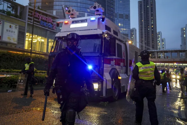 Nemile scene borbi prosvjednika i policije obilaze svijet: U Hong Kongu uhićeno 29 osoba