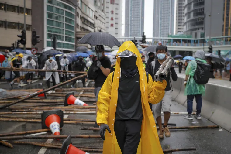 Nemile scene borbi prosvjednika i policije obilaze svijet: U Hong Kongu uhićeno 29 osoba