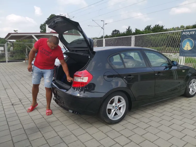 Prona&scaron;ao eksploziv u BMW-u: 'Bojim se jer su mi brata ubili'