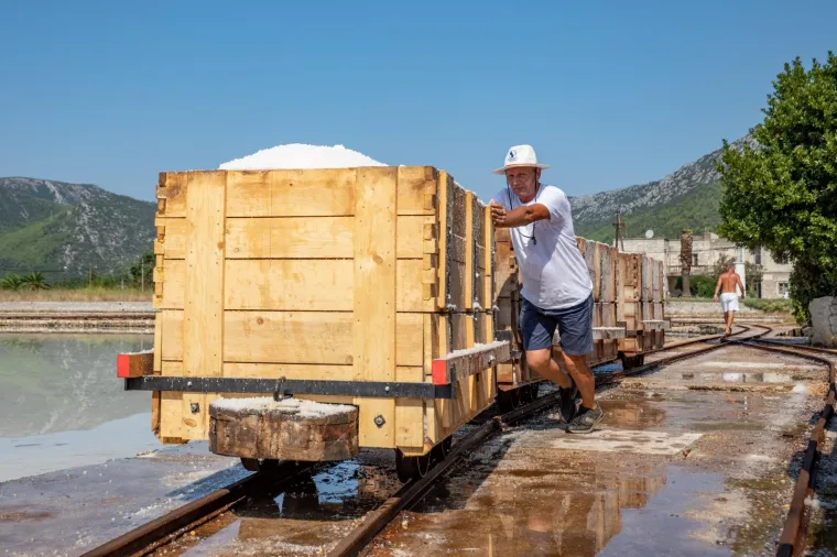 Tradicija stara 4000 godina: Počela berba soli u najstarijoj hrvatskoj, ali i europskoj solani