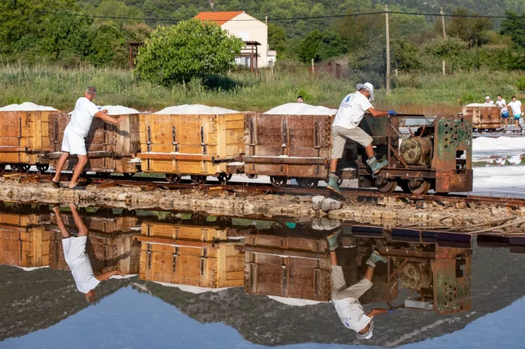 Tradicija stara 4000 godina: Počela berba soli u najstarijoj hrvatskoj, ali i europskoj solani