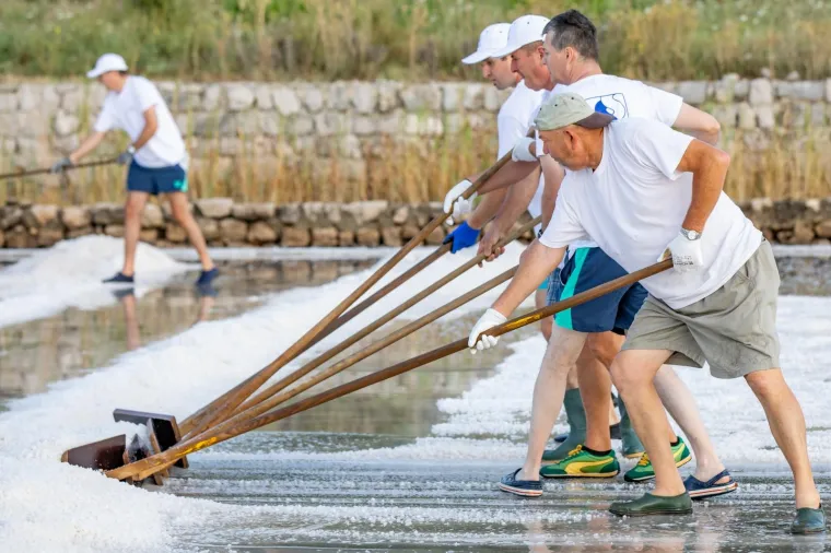 Tradicija stara 4000 godina: Počela berba soli u najstarijoj hrvatskoj, ali i europskoj solani