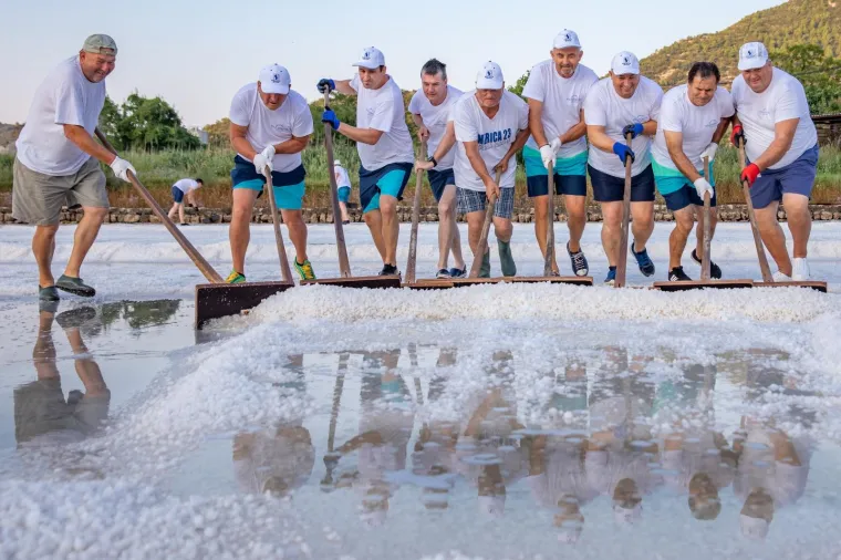 Tradicija stara 4000 godina: Počela berba soli u najstarijoj hrvatskoj, ali i europskoj solani