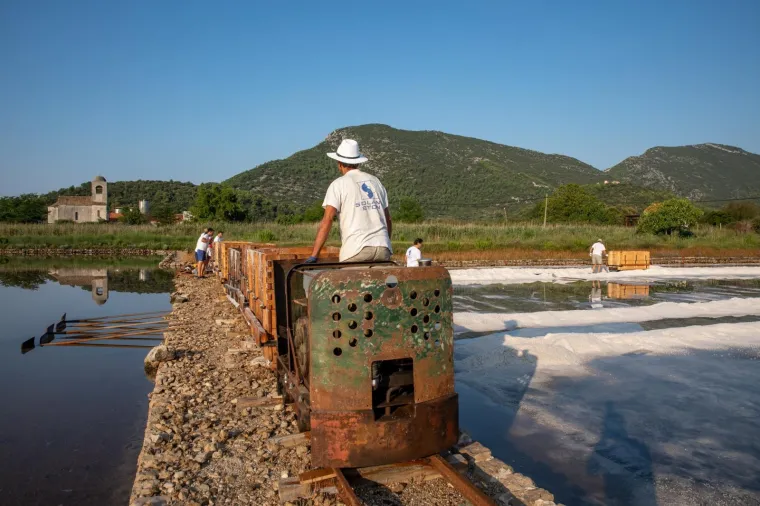 Tradicija stara 4000 godina: Počela berba soli u najstarijoj hrvatskoj, ali i europskoj solani