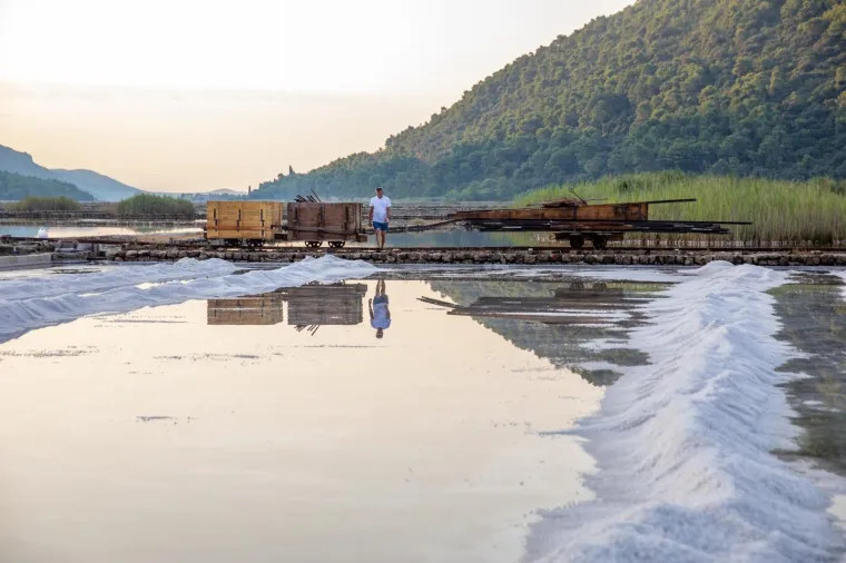 Tradicija stara 4000 godina: Počela berba soli u najstarijoj hrvatskoj, ali i europskoj solani
