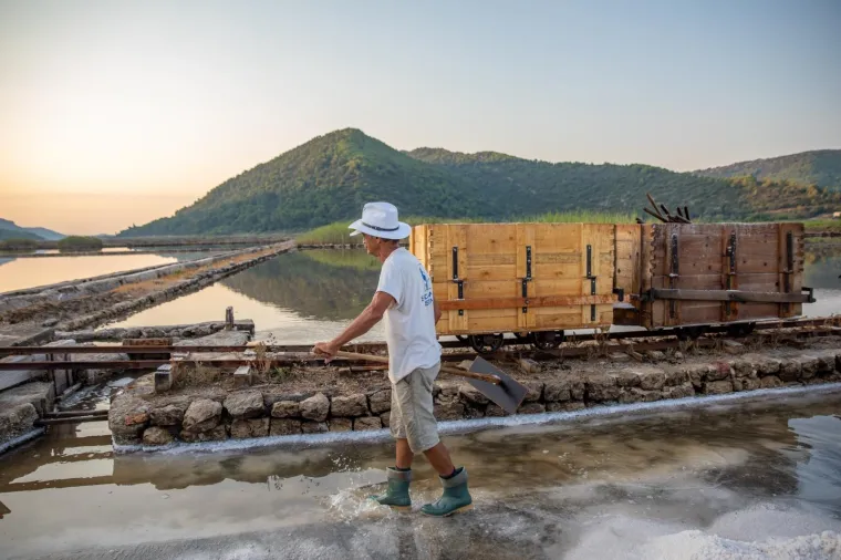 Tradicija stara 4000 godina: Počela berba soli u najstarijoj hrvatskoj, ali i europskoj solani