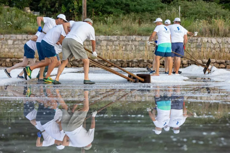 Tradicija stara 4000 godina: Počela berba soli u najstarijoj hrvatskoj, ali i europskoj solani