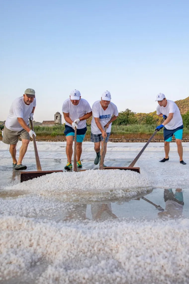 Tradicija stara 4000 godina: Počela berba soli u najstarijoj hrvatskoj, ali i europskoj solani