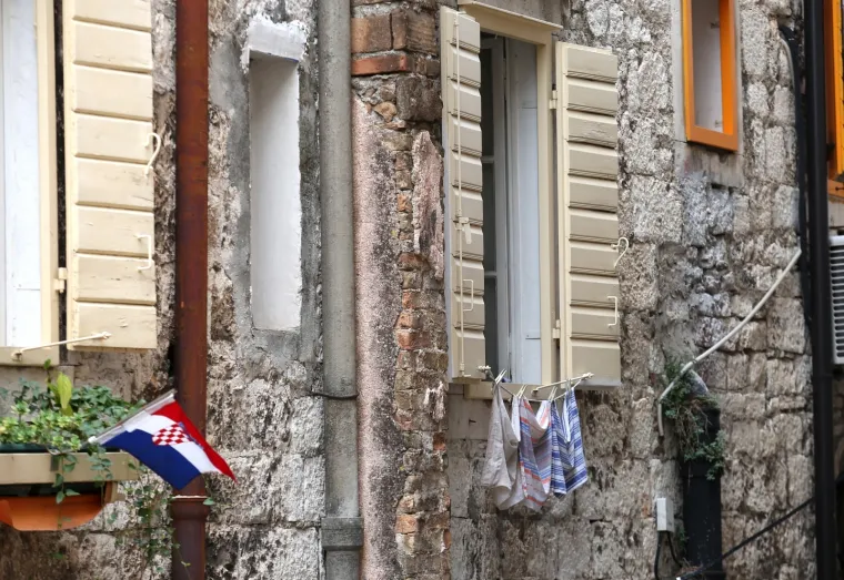 Šibenčani ne žele zabranu sušenja rublja na pročeljima