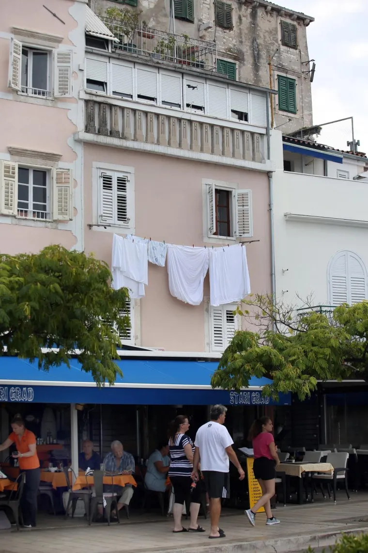 Šibenčani ne žele zabranu sušenja rublja na pročeljima