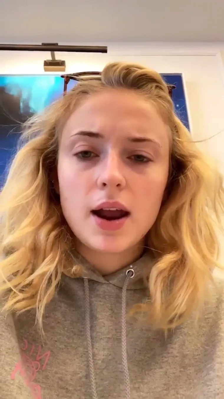 NJEZIN POSAO MOŽDA ZAHTIJEVA TEŠKU ŠMINKU, ALI... Mlada glumica pokazala kako izgleda bez fasade