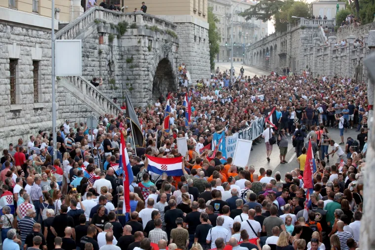 U Rijeci održan prosvjed potpore Matku &Scaron;kalameri: 'Danas on, sutra može biti netko drugi'