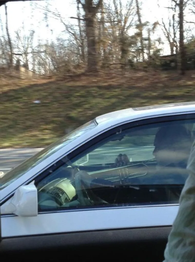 Piju, jedu, telefoniraju: Tko je ovim ljudima dao vozačku dozvolu?