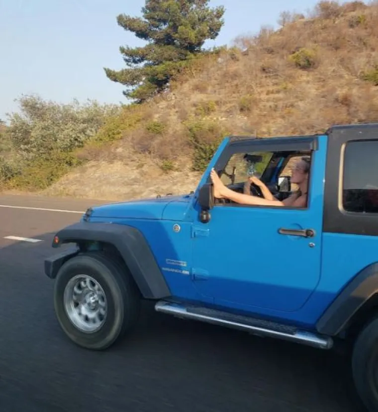 Piju, jedu, telefoniraju: Tko je ovim ljudima dao vozačku dozvolu?