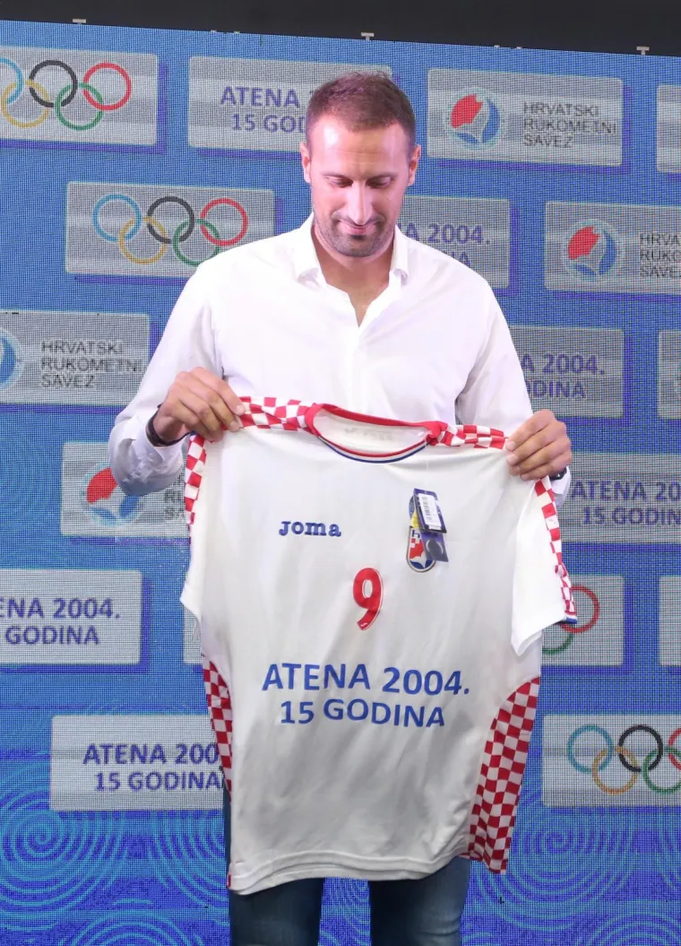 15 godina od osvajanja olimpijskog zlata u Ateni: Rukometa&scaron;i se okupili i prisjetili velikog slavlja